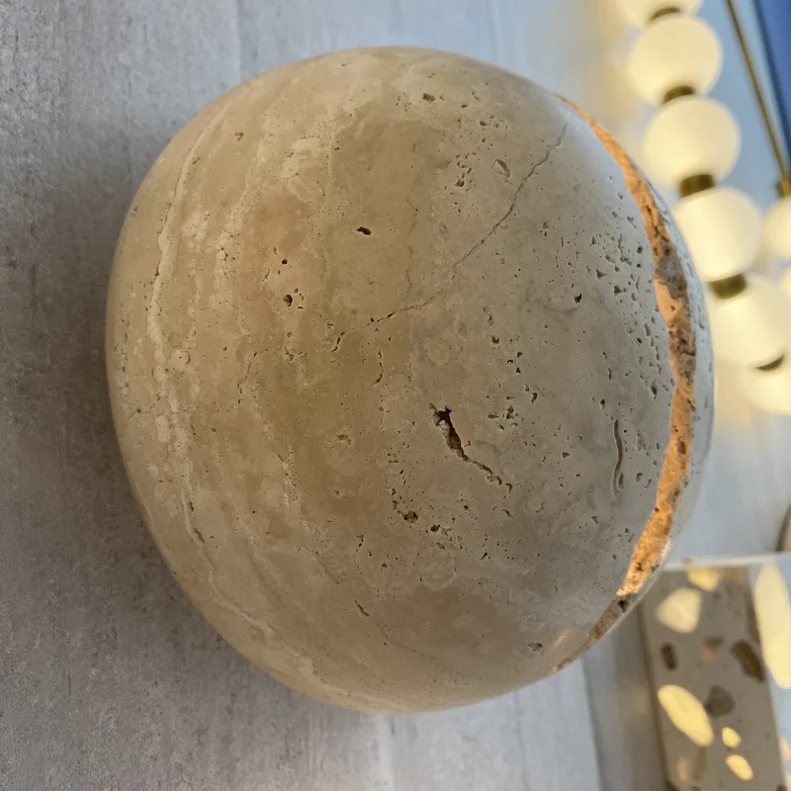 Traverta Çatlak Taş Duvar Apliği